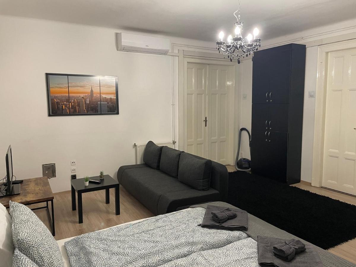 Cozy Apartment On Raday Corso Boedapest Buitenkant foto